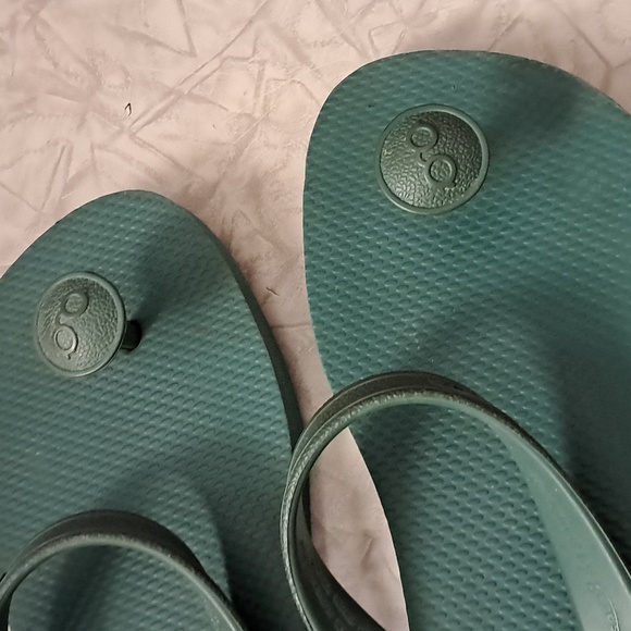 Gurus Sandals - Picture 3 of 8